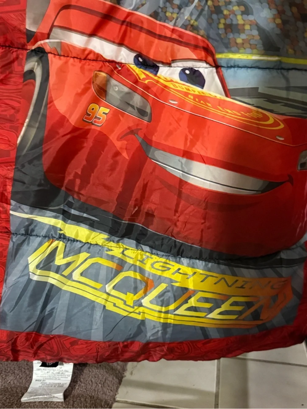 Official Cars 3 Lightning McQueen Red Kids zip up Sleeping Bag 28”x56” EUC